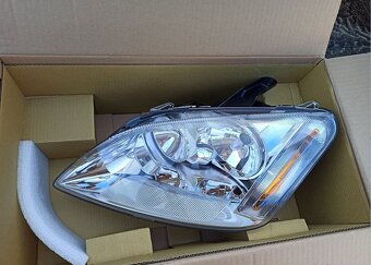 Svetlomety na Ford Focus / C-max - 2
