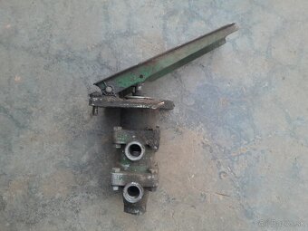 Brzdovy pedal lkt80 - 2