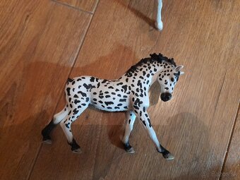 Schleich poškodene kone - 2