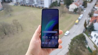 Motorola G100 - 2