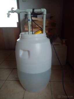 Miešadlo sirupu pre včely - 2