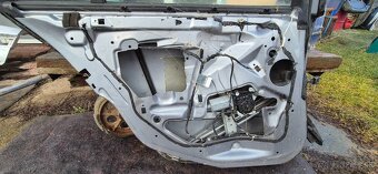 Predám diely na BMW E46 combi to to - 2