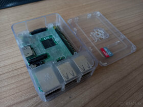 Raspberry Pi 3 Model B - set krabička, karta, zdroj - 2