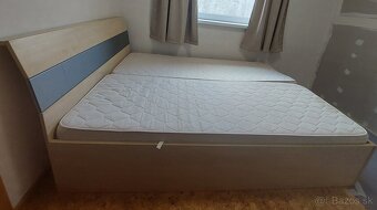 Manželská posteľ s matracmi a úložným priestorom - 2