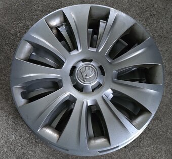 puklice originál - škoda r17 - 2