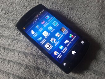 Sony Ericsson Xperia Play Z1i R800i - 2