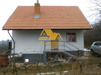 Predám poschodovú chatu v obci Jelenec - 2