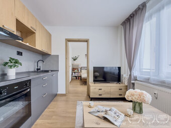 BOSEN| Nadštandardný 1 izbový byt s loggiou, Banská Bystrica - 2