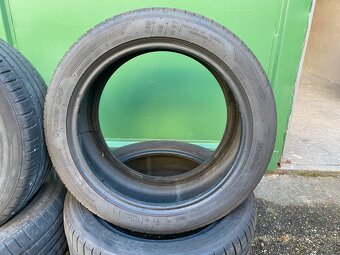 Letné pneumatiky 235/45 R17 - 2