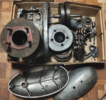 Predám motor Jawa perák - 2