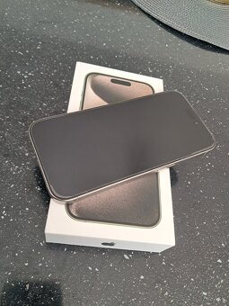 Iphone 15 pro 128gb (natural titanium) TOP STAV - 2