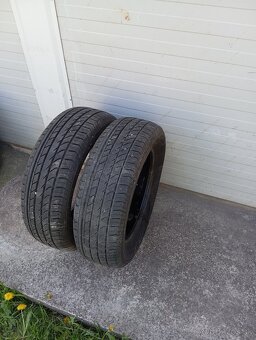 195/60 R15 - 2