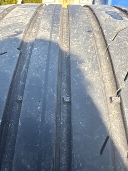 275/35 r20 - 2