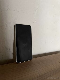 Samsung Galaxy S24 - 2