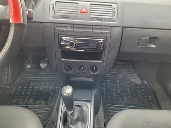 Predam škoda fabia combi 1.2 12v benzín kw 47 r.v 2007 - 2