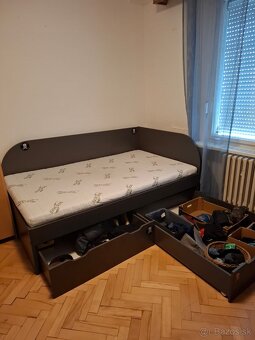 Postel drevona na rozmer matraca 200×120 - 2