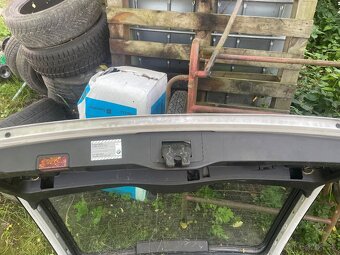 Predám kufrové dvere na Bmw E39 Touring - 2
