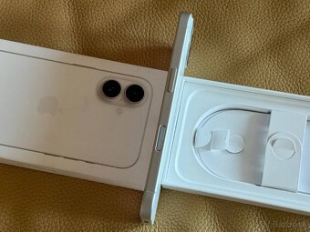 iPhone 16 128GB - 2