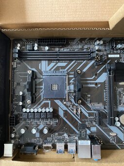 MB - GIGABYTE A250M S2H - 2