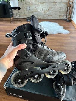 kolieskove korcule RollerBlade sirio 84 - 2