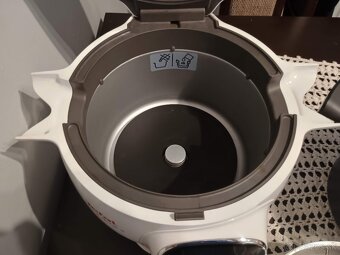 Predám inteligentný tlakový hrniec Tefal Cook4me - 2