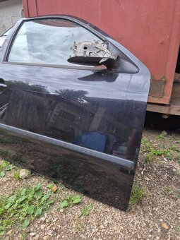 Predám pravé predné dvere na Škoda Octavia I 1 - BLACK - - 2