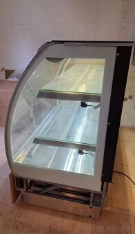 Predam funkcnu chladiacu vitrinu - 2