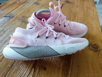 Bežecké topánky Under Armour veľkosť EUR 40, 25,5cm - 2