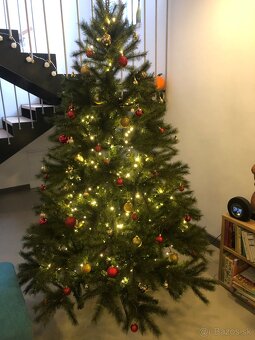 Predám umelý vianočný stromček - 2