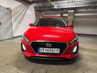 Hyundai i30 1,4 73kW benzín 87000km 2018 Led combi - 2