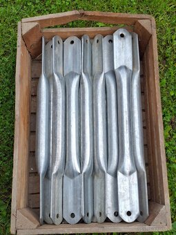 Pozinkované konzoly. - 2