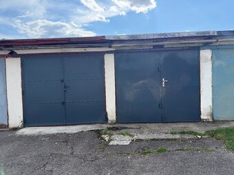 Na predaj dve garáže - 2