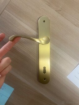 Klucka stitova zlata - 2