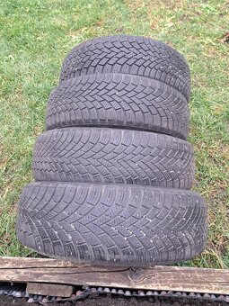 Zimne pneu 195/65 r15 - Nexen - 2