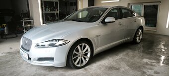 Jaguár XF - 2