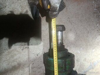 Hydraulický piest - 2