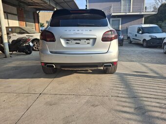Porsche Cayenne - 2