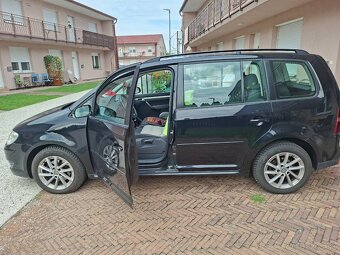 Volkswagen Touran - 2