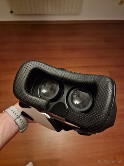 Predám VR 2 okuliare s Bluetooth ovládačom Android a IOS - 2
