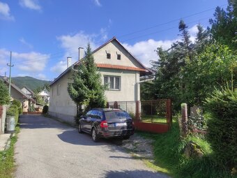 Slnečný pozemok v centre obce 946 m2 - 2