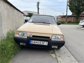 Predám Škodu Favorit, rok výroby 1990, 91 xxx km. - 2