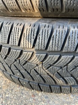 Dunlop 235/60 R18 Zimne pneu - 2