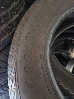 255/60R18 celoročne - 2