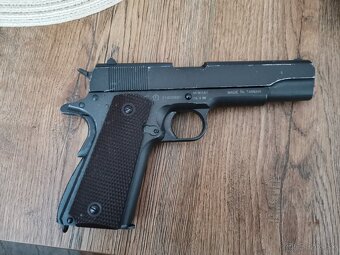 Predám airsoft colt 1911 co2 - 2