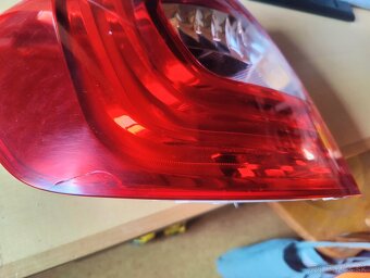 Zadne led svetlo superb 2 combi 3T9945095A - 2