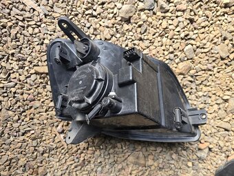 Predné svetlá Citroen Berlingo - 2