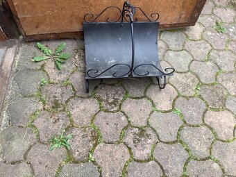 Kovovýzásobník nadrevoku krbu - 2