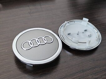 Audi stredové krytky 69mm strieborné - 2