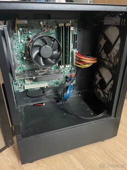 Venon stolový počítač - 2