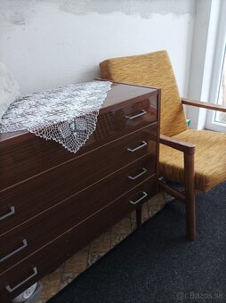 Retro kreslá, skrinky - 2